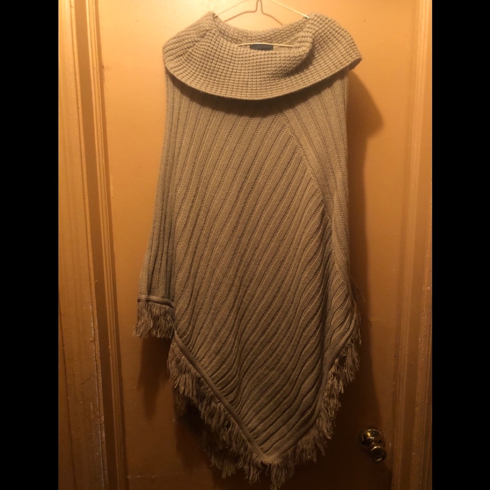 Women’s Plus Size Shawl Size 22/28
